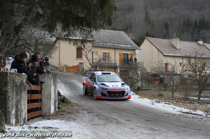 NeuvilleT 1501 GilsoulN i20 WRC MC (Bos) 08.JPG